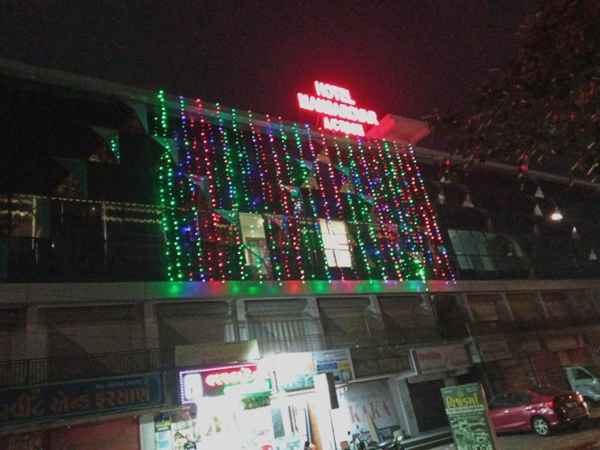 Hotel Mansarovar,Vadodara Extérieur photo