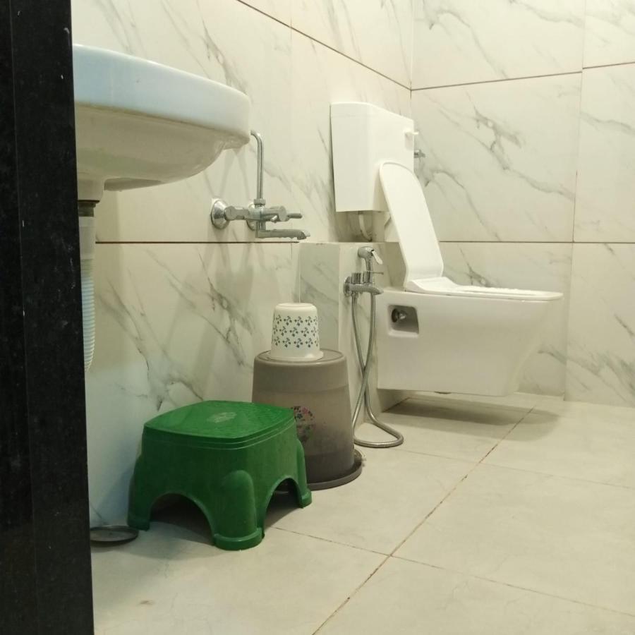 Hotel Mansarovar,Vadodara Extérieur photo