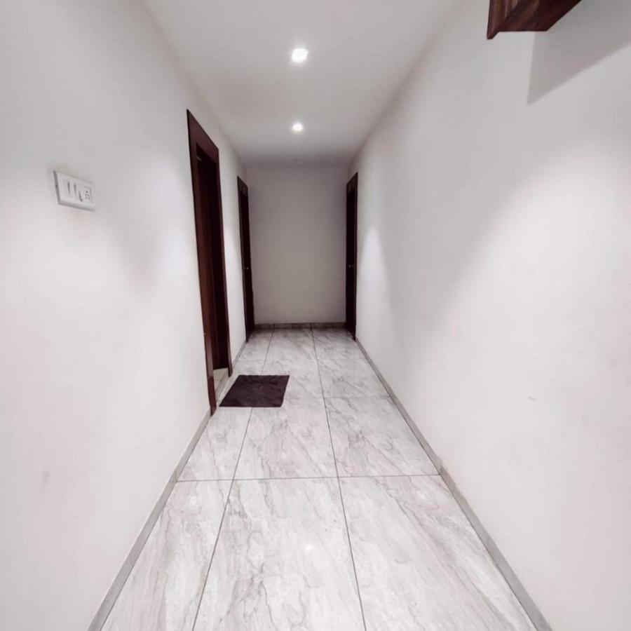Hotel Mansarovar,Vadodara Extérieur photo